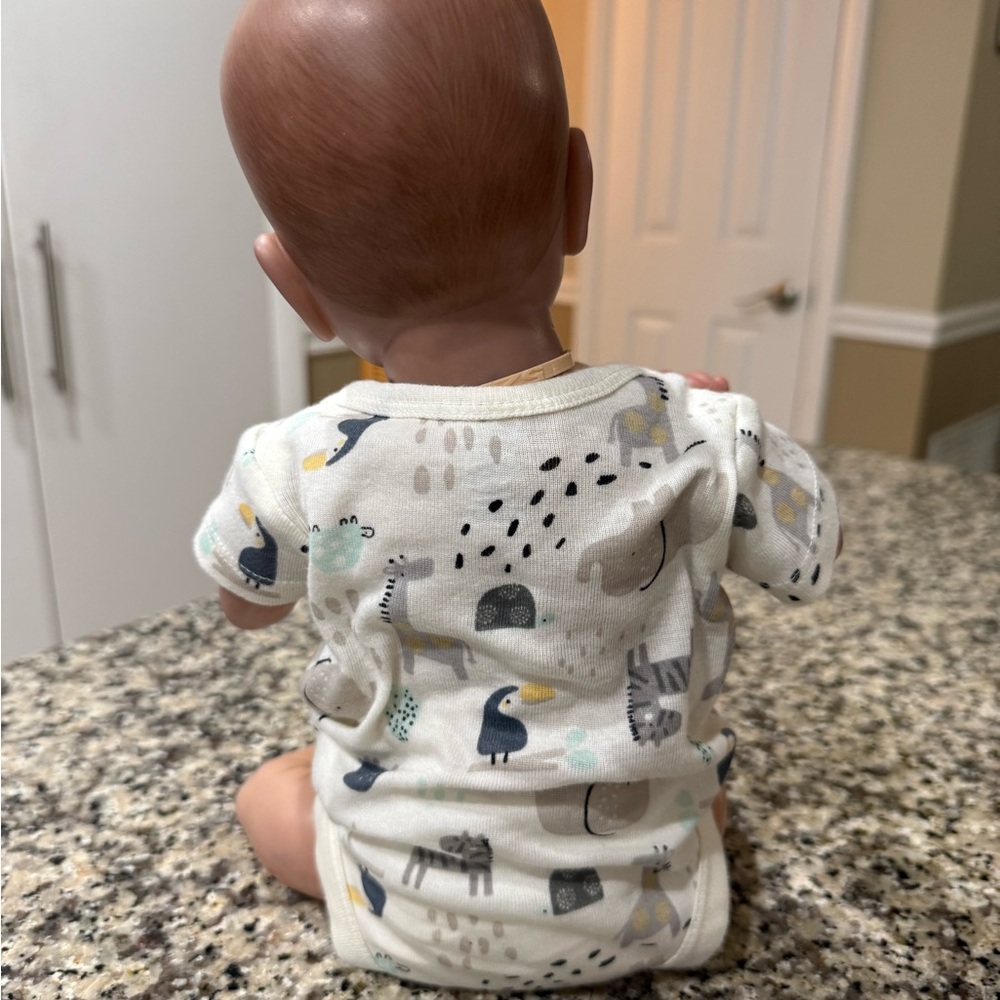 Newborn reborn doll - Picture 2 of 3